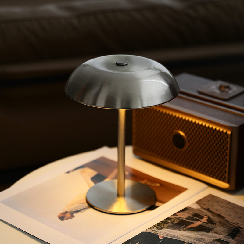Graziosa Lampada da Tavolo a F - Home Decor Lamp recensione e prezzo